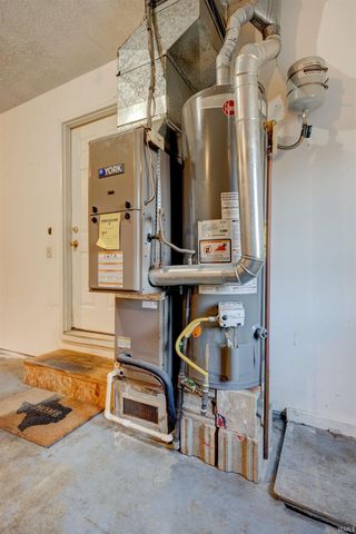 7504 Pendleton Avenue, Evansville, IN 47715