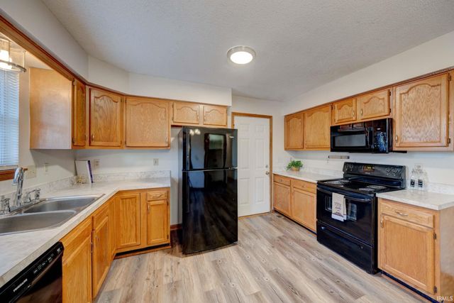 7504 Pendleton Avenue, Evansville, IN 47715