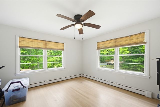 101 Edgewater Dr, Blackstone, MA 01504
