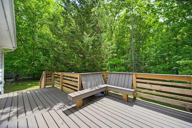 101 Edgewater Dr, Blackstone, MA 01504