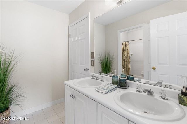 2 Fountain Lane, Clarksburg, NJ 08510