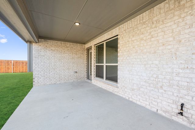 1609 Community Drive, Cedar Hill, TX 75116