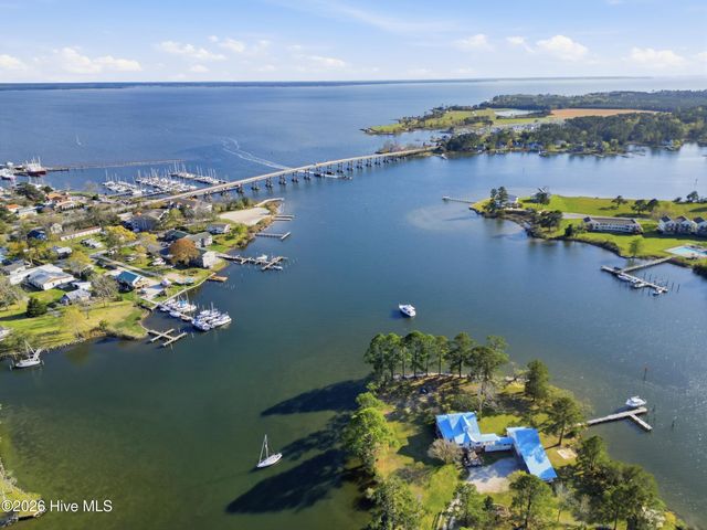 8054 Treasure Drive, Oriental, NC 28571