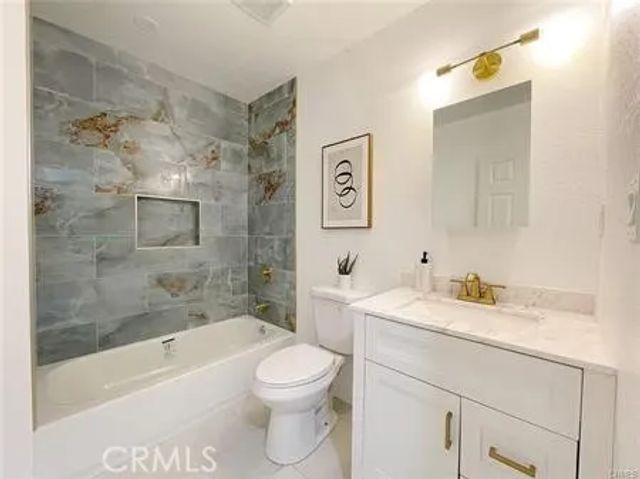 877 W Edna, Covina, CA 91722