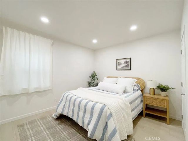 877 W Edna, Covina, CA 91722