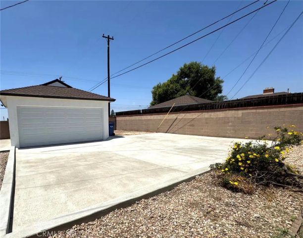 877 W Edna, Covina, CA 91722