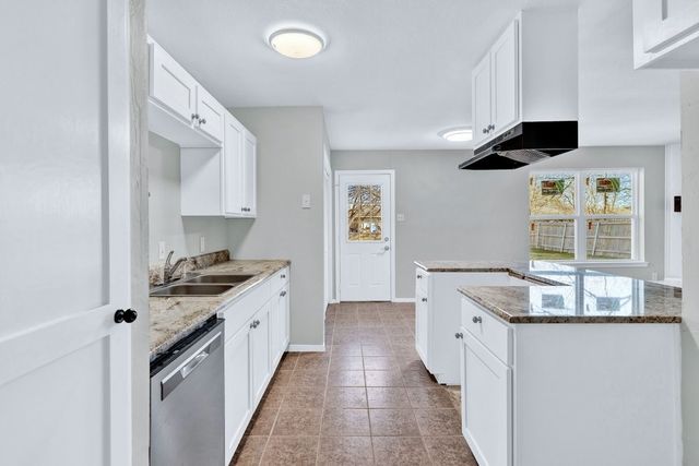 111 Lorie Street, Alvarado, TX 76009