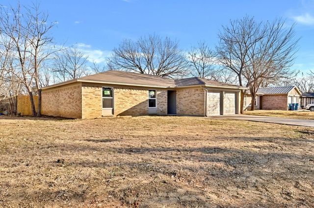 111 Lorie Street, Alvarado, TX 76009