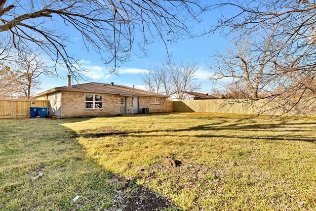 111 Lorie Street, Alvarado, TX 76009