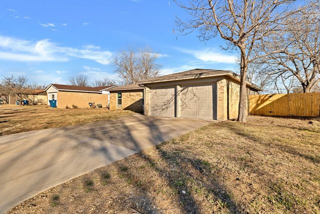 111 Lorie Street, Alvarado, TX 76009