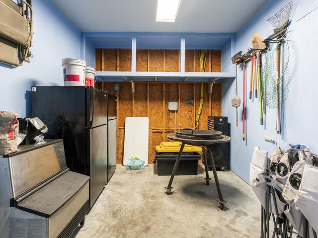1730 W Bayshore Drive, Palacios, TX 77465