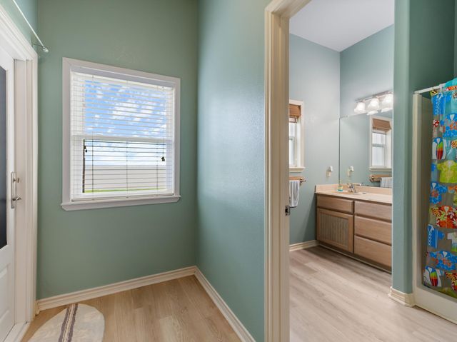 1730 W Bayshore Drive, Palacios, TX 77465