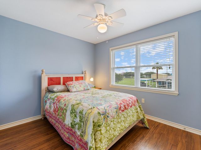 1730 W Bayshore Drive, Palacios, TX 77465
