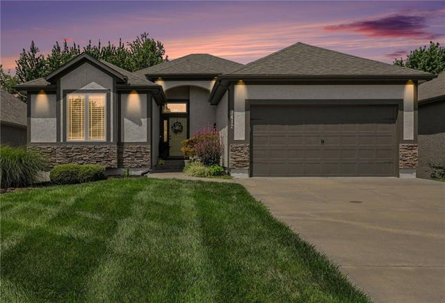 3412 SW Lois Lane, Lee's Summit, MO 64082