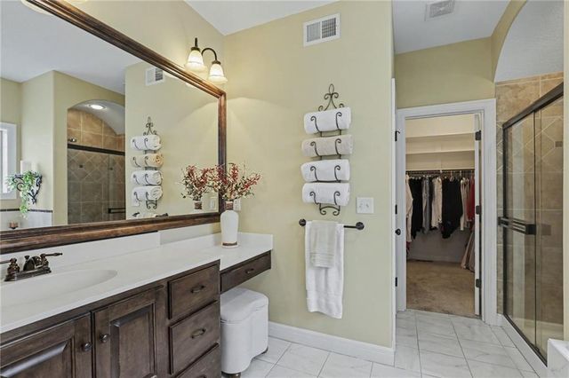 3412 SW Lois Lane, Lee's Summit, MO 64082