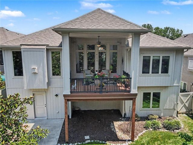 3412 SW Lois Lane, Lee's Summit, MO 64082
