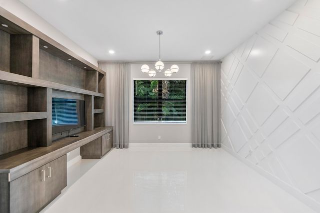 8685 Parkland Bay Drive, Parkland, FL 33076