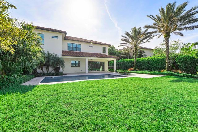 8685 Parkland Bay Drive, Parkland, FL 33076