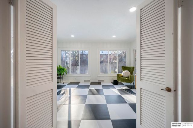 5119 Blondo Street, Omaha, NE 68104