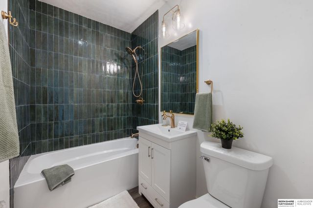 5119 Blondo Street, Omaha, NE 68104