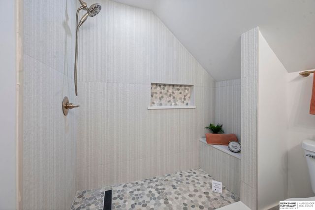 5119 Blondo Street, Omaha, NE 68104