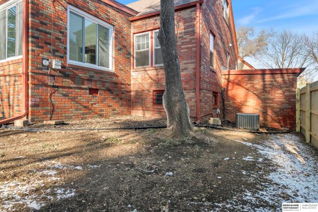 5119 Blondo Street, Omaha, NE 68104