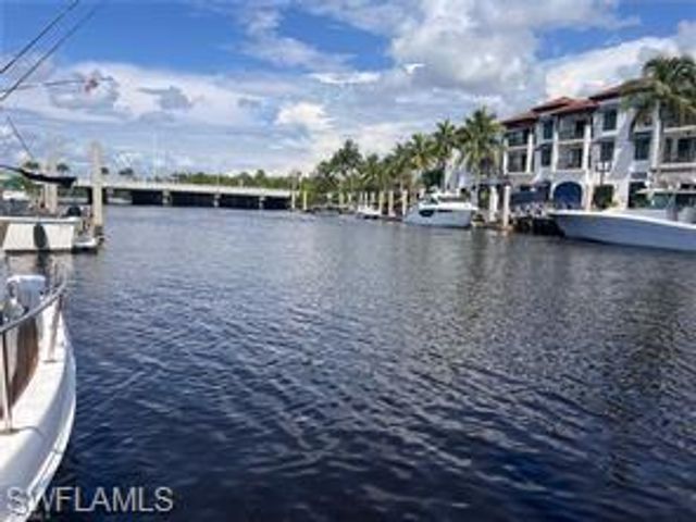801 River Point DR, Naples, FL 34102