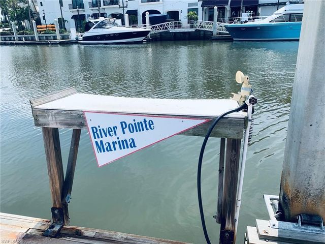 801 River Point DR, Naples, FL 34102