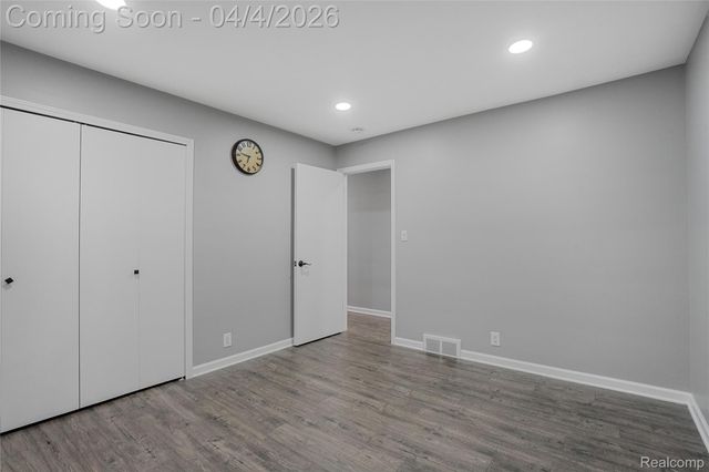 7117 N Evangeline Street, Dearborn Heights, MI 48127