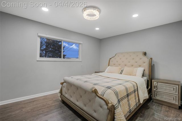 7117 N Evangeline Street, Dearborn Heights, MI 48127