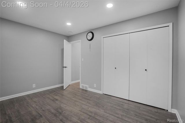 7117 N Evangeline Street, Dearborn Heights, MI 48127