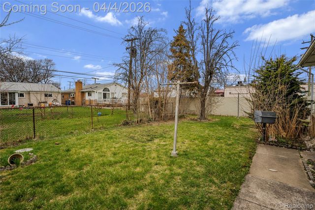 7117 N Evangeline Street, Dearborn Heights, MI 48127