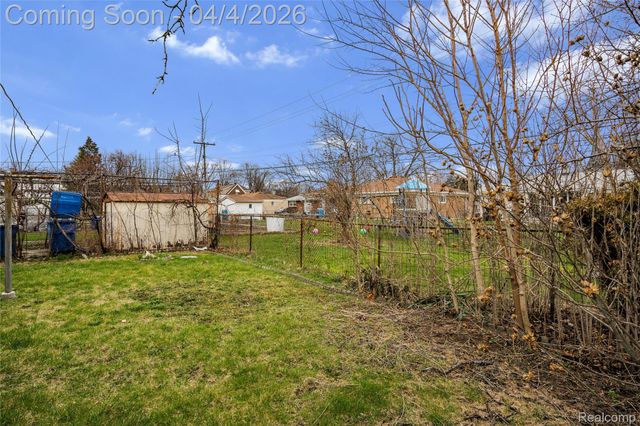 7117 N Evangeline Street, Dearborn Heights, MI 48127
