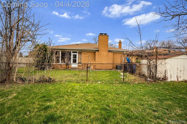 7117 N Evangeline Street, Dearborn Heights, MI 48127