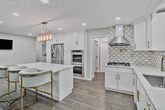 7117 N Evangeline Street, Dearborn Heights, MI 48127