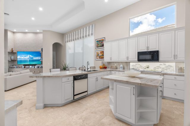 7270 Sarimento Place, Delray Beach, FL 33446