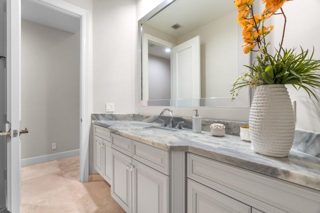 7270 Sarimento Place, Delray Beach, FL 33446
