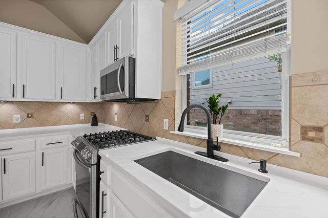 3616 Short Horn LN, Round Rock, TX 78665