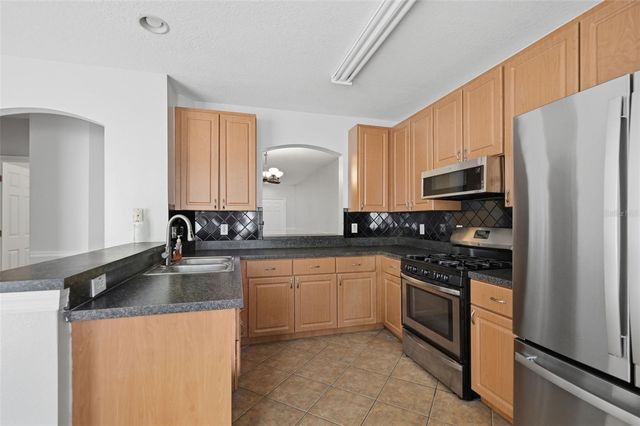 10215 LAKESIDE VISTA DRIVE, Riverview, FL 33569