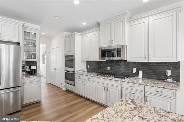 41266 STAGS LEAP DR, Aldie, VA 20105