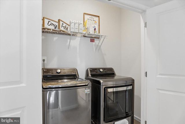 41266 STAGS LEAP DR, Aldie, VA 20105