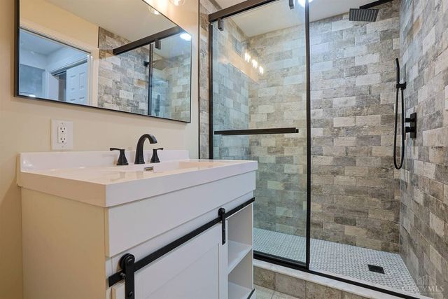 5325 Owasco Street, Cincinnati, OH 45227