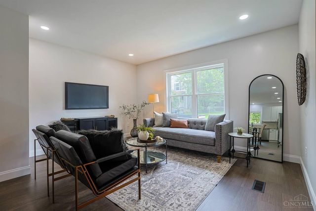 5325 Owasco Street, Cincinnati, OH 45227