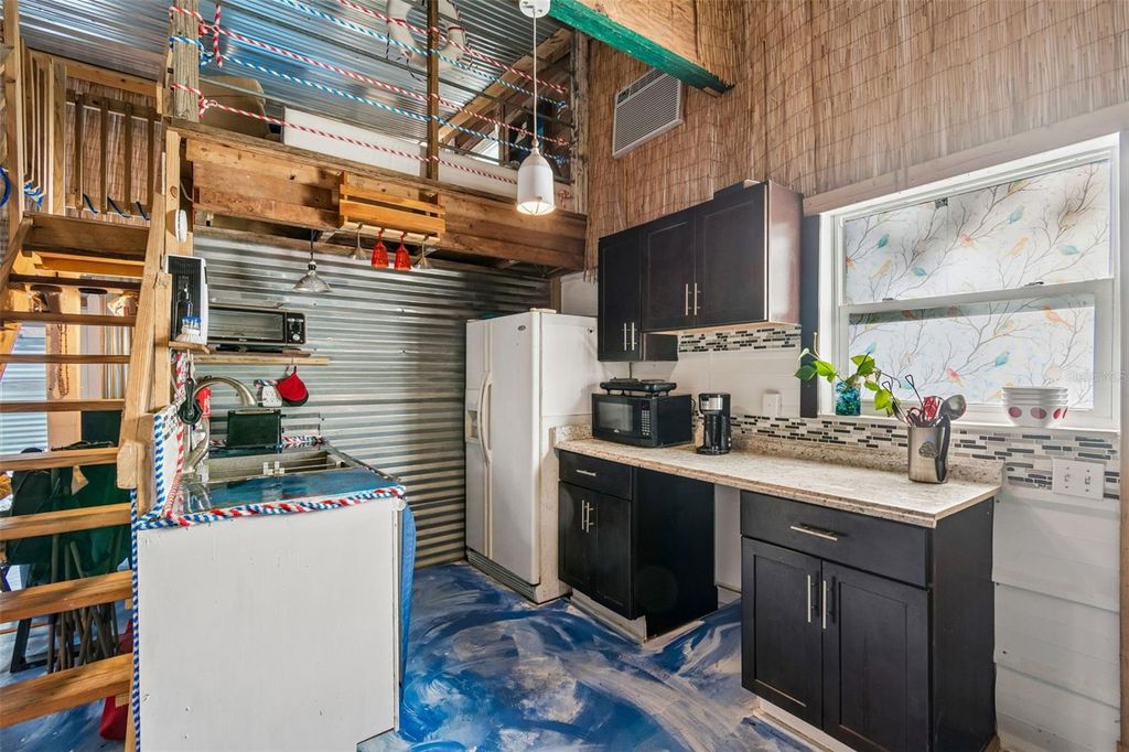 Image 53 of property listing at 2017 S VILLAGE AVENUE, Tampa, FL 33612