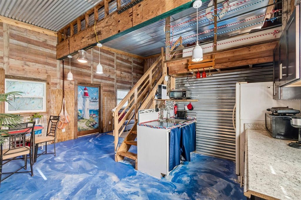 Image 54 of property listing at 2017 S VILLAGE AVENUE, Tampa, FL 33612