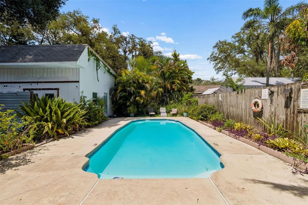 Image 65 of property listing at 2017 S VILLAGE AVENUE, Tampa, FL 33612