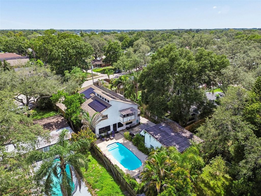 Image 69 of property listing at 2017 S VILLAGE AVENUE, Tampa, FL 33612