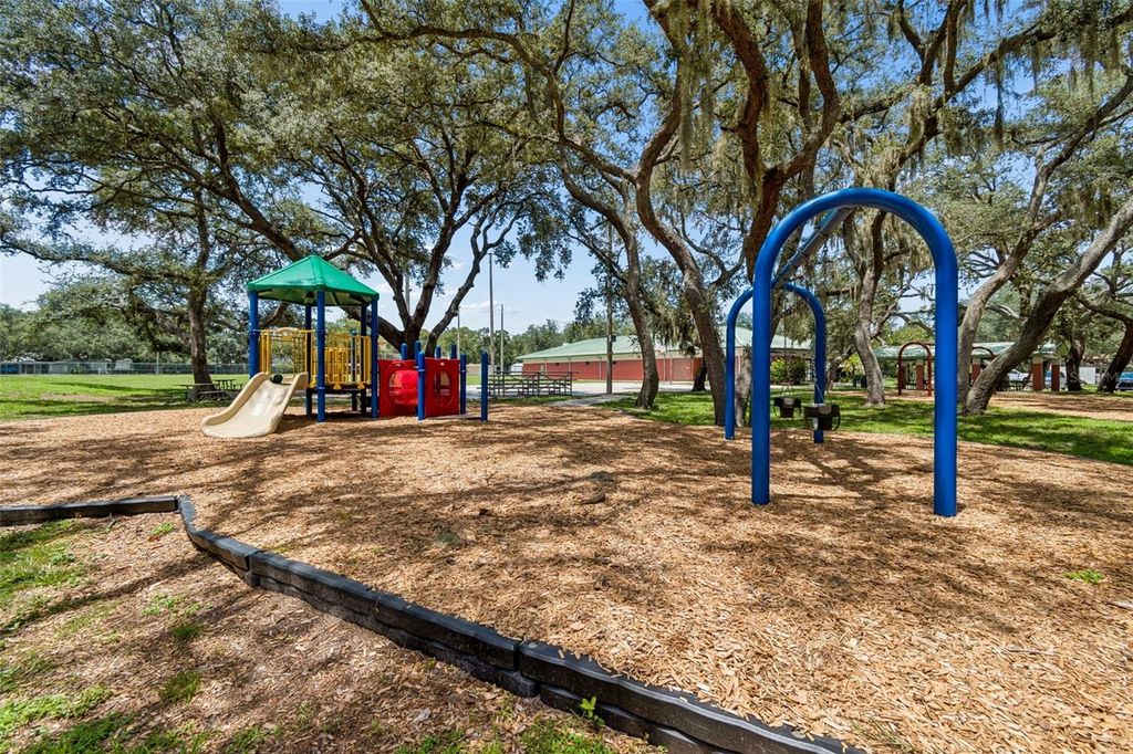 Image 74 of property listing at 2017 S VILLAGE AVENUE, Tampa, FL 33612