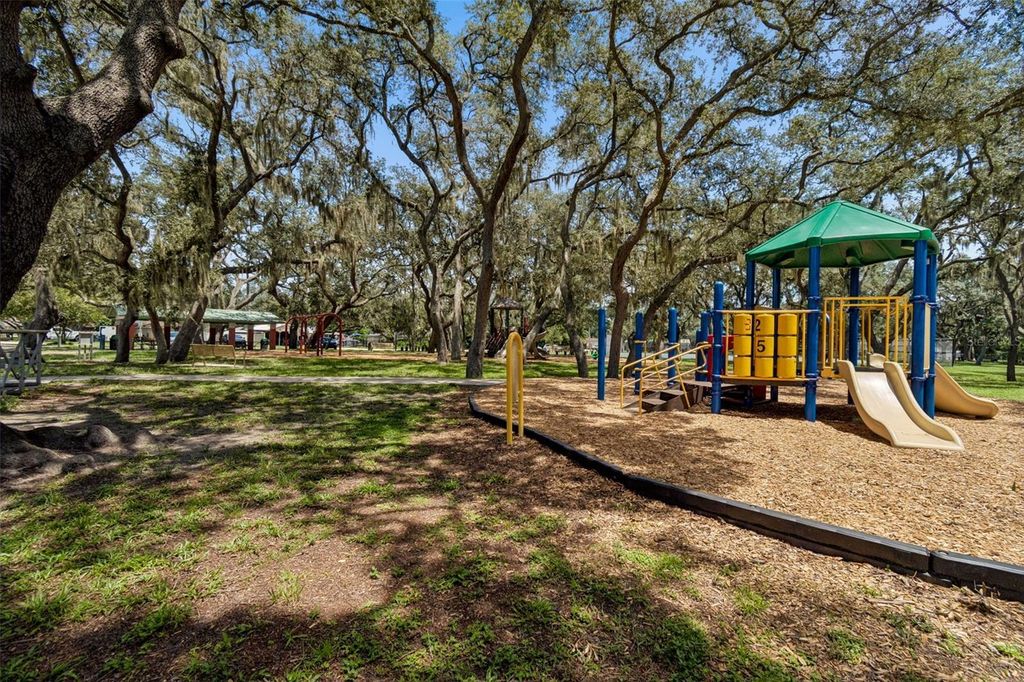 Image 75 of property listing at 2017 S VILLAGE AVENUE, Tampa, FL 33612