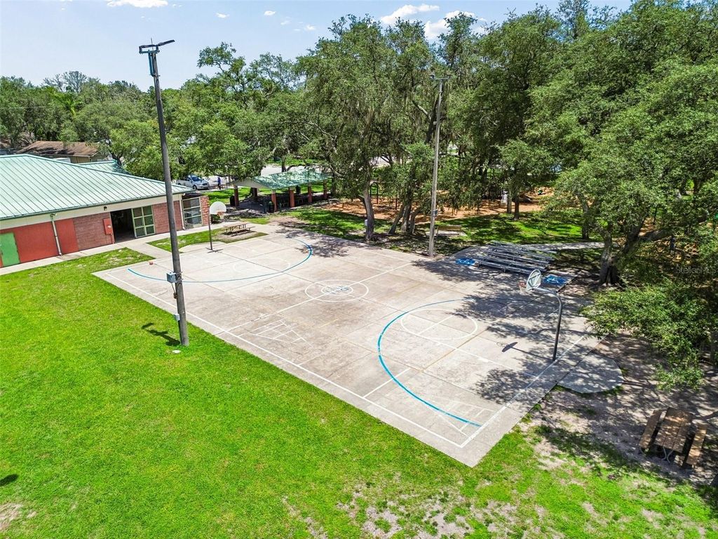 Image 78 of property listing at 2017 S VILLAGE AVENUE, Tampa, FL 33612